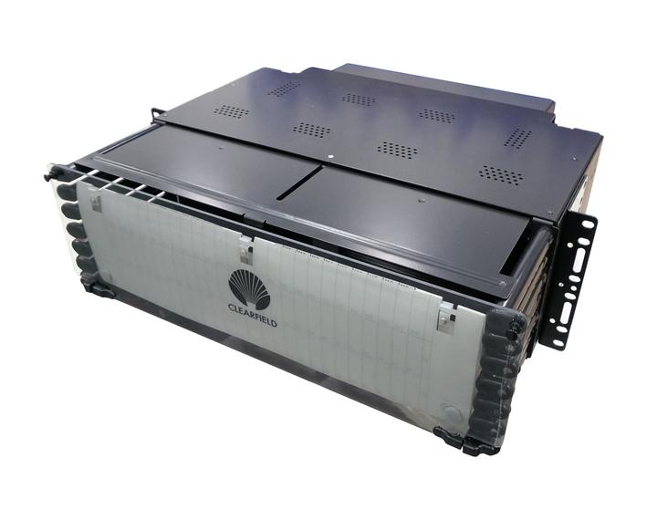 Clearfield’s FieldSmart Fiber Crossover Multi-Purpose (FxMP) Patch Panels provided a high-density, plug-and-play solution to solve common cabling challenges in the data centers.