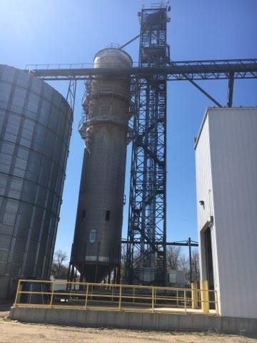 Midco’s wireless backhaul challenge was to get creative and find ways to quickly and effectively deliver fiber from the base to the top of tall structures not set up or designed for deploying wireless equipment.