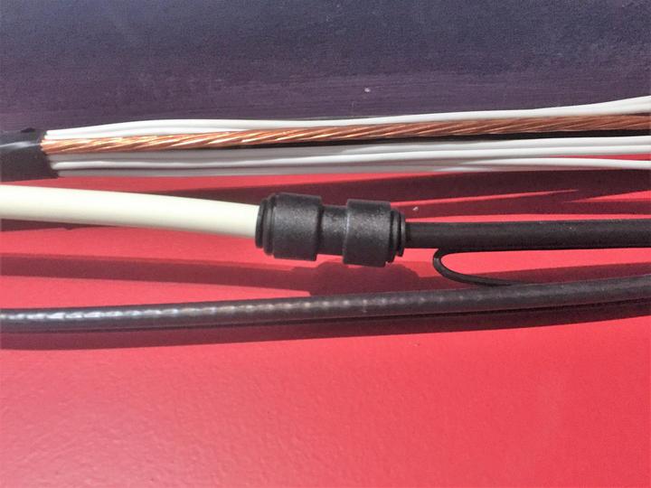 Imagen de primer plano de la aplicación de fibra de 8 mm a fibra de 10 mm