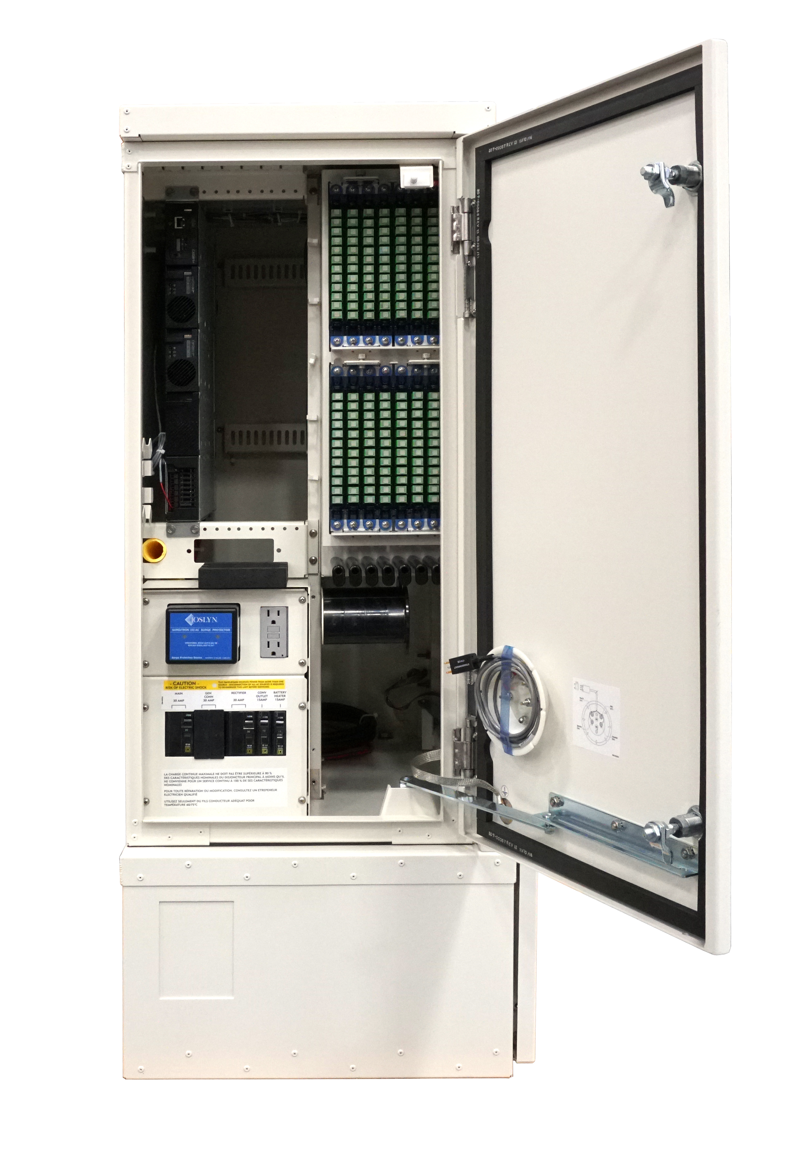 FieldSmart Fiber Active Cabinet 400 avec porte ouverte