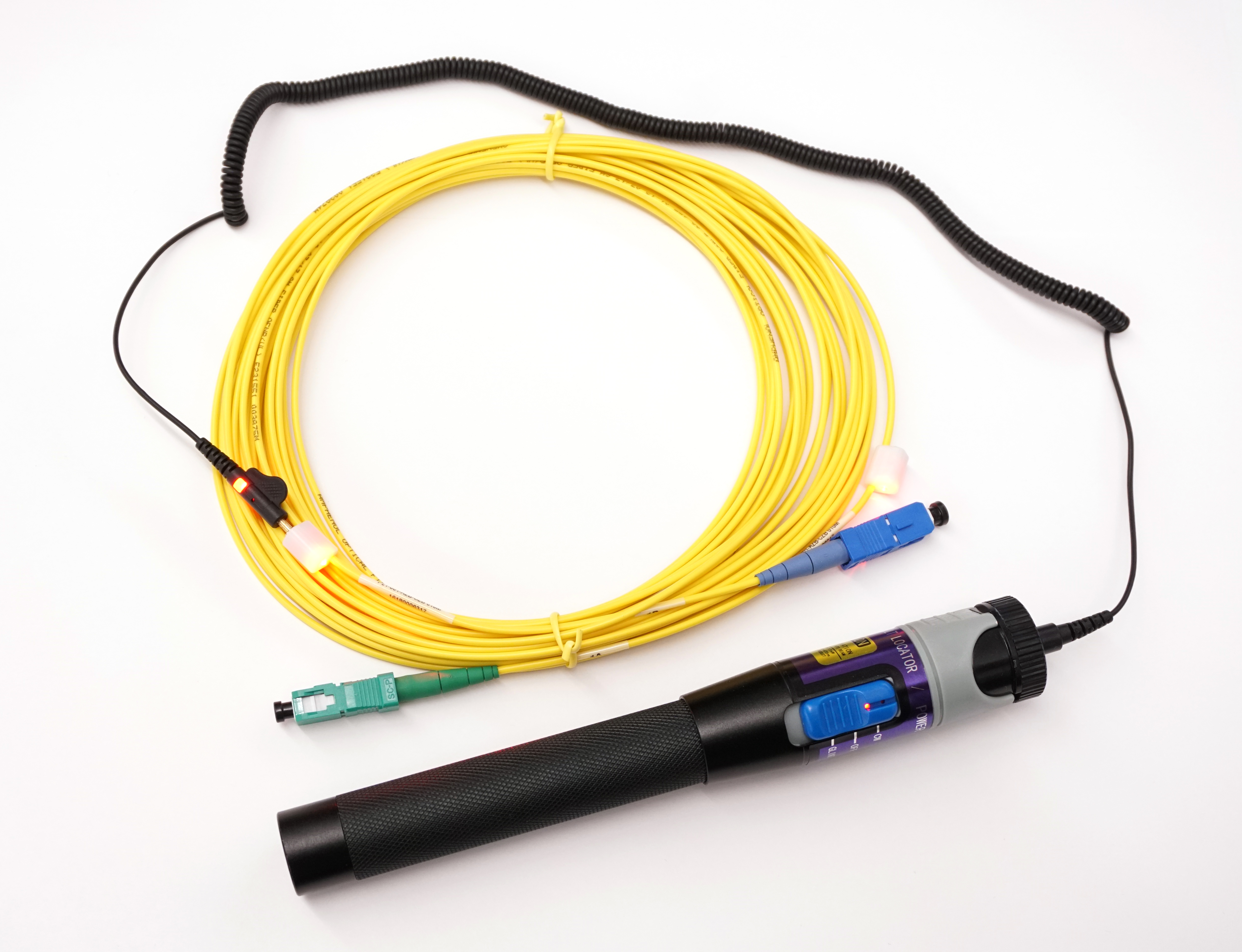 Cables de Conexión de Fibra Trazables en Interiores
