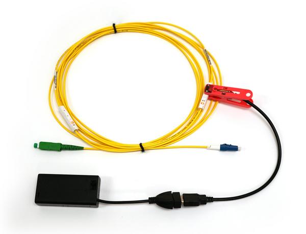 Câbles de raccordement à fibre traçables pour l'intérieur